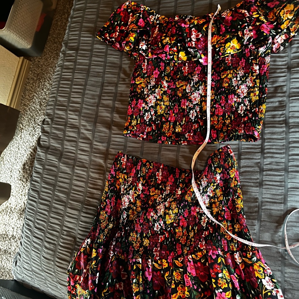 2 piece dress - off shoulder top pretty floral print